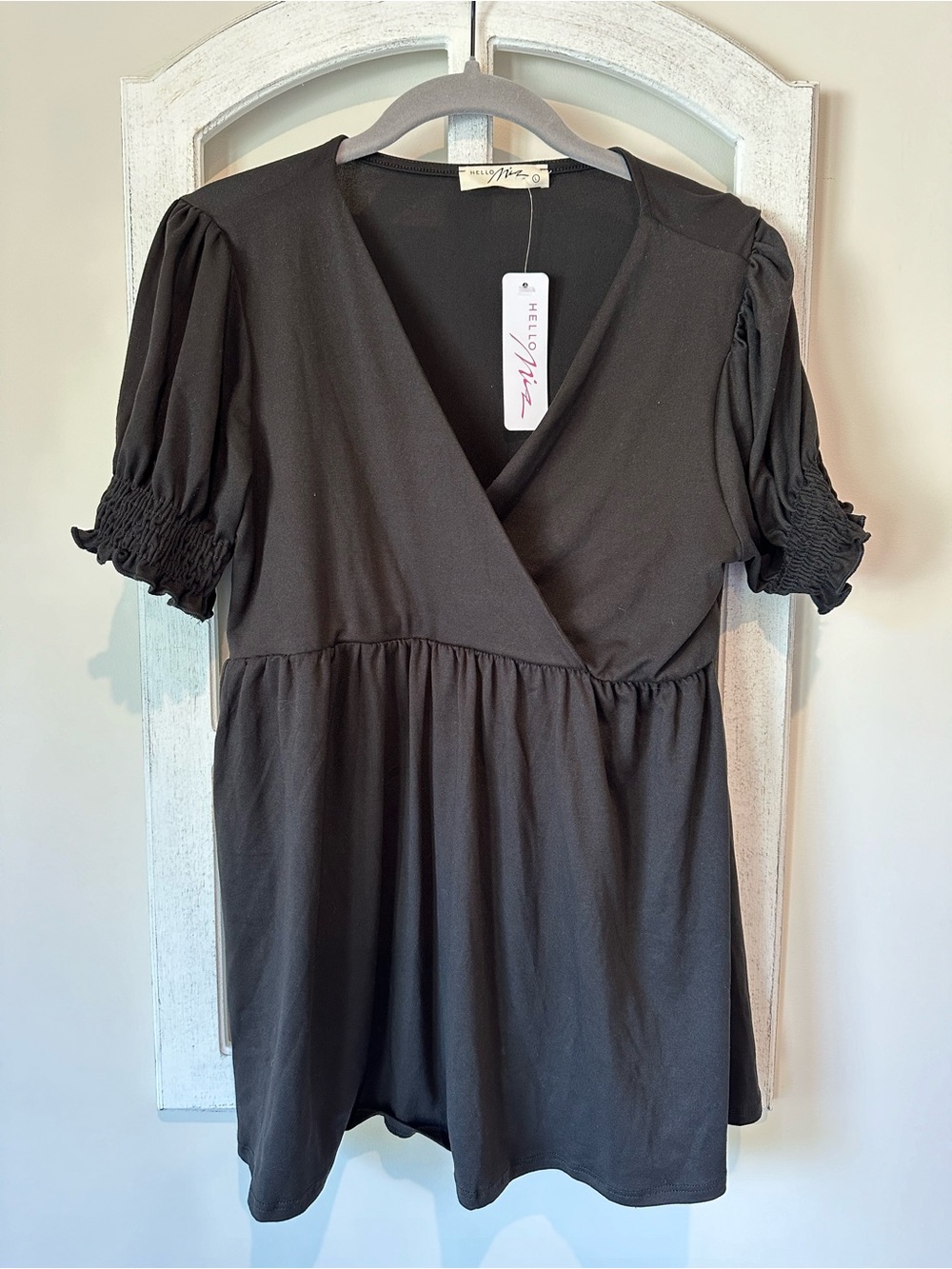 Black Puff Maternity/Nursing Top